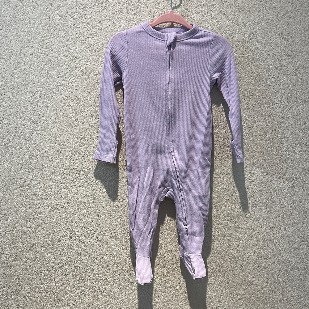 Old Navy Lavender Ribbed Footed One-Piece Size 6-9M